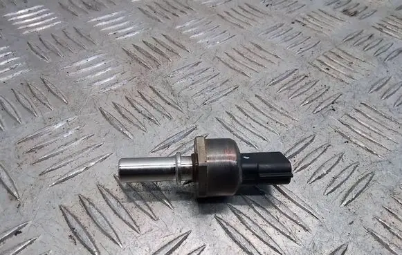 Fuel pressure sensor
