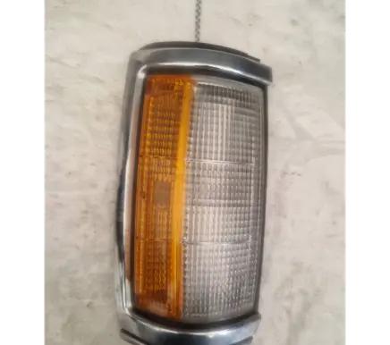 Mitsubishi L200 Front indicator light 0411758r