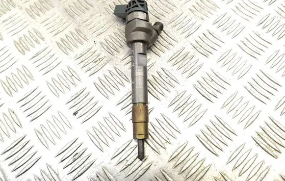 BMW 5 F10 F11 Fuel injector 0445110616 4675 42027