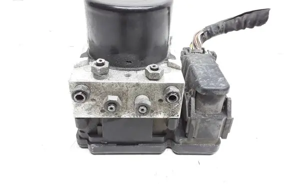 Volvo V40 ABS Pump 31317074 P31317074