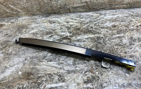Mercedes-Benz S AMG W220 Rear door windshield rail 