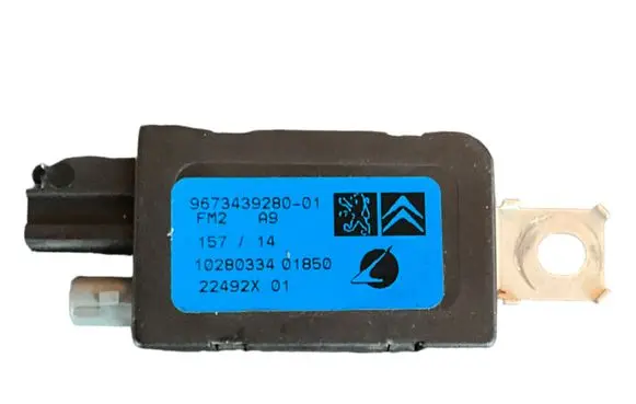 Peugeot 208 Aerial antenna amplifier 9673439280