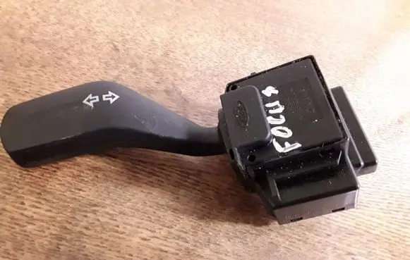 Ford Focus C-MAX Indicator stalk 4M5T13335AD