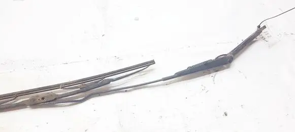 Opel Astra G Front wiper blade arm 90559553