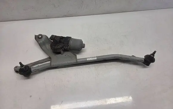 Dacia Duster Front wiper linkage and motor 3397020879 8200619512 1308282130