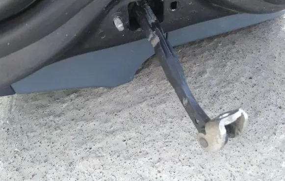 Ford C-MAX II Front door check strap stopper 