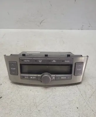 Toyota Avensis T250 Climate control unit 5590005270