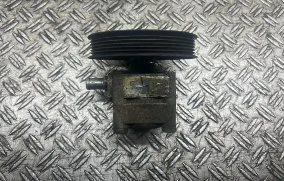 Volvo S60 Power steering pump 9485757