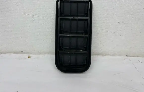 Volkswagen T-Cross Quarter panel pressure vent 7N0819465E