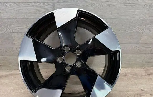R19 alloy rim