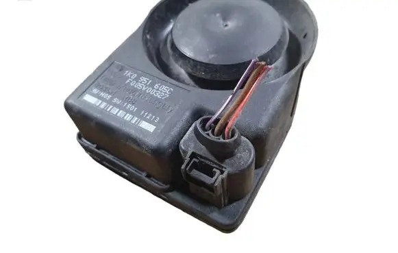 Volkswagen PASSAT B7 Alarm system siren 1K0951605C