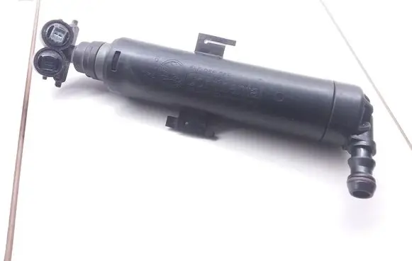 Skoda Yeti (5L) Headlight washer spray nozzle 5L0955965 A2C53293897