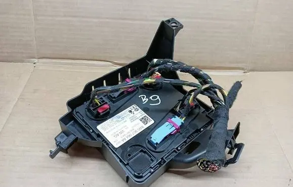 Audi A4 S4 B9 Central body control module 8W0907064AA 5DK01107901 8W0907064A
