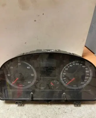 Volkswagen Caddy Speedometer (instrument cluster) 2K0920843C V0003000 VWZ7Z0F7201231
