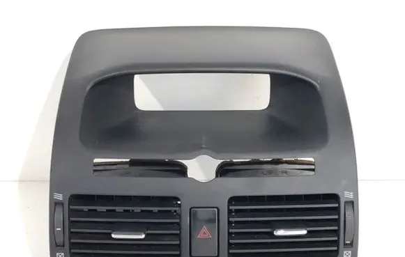 Toyota Avensis T250 Dashboard side air vent grill/cover trim