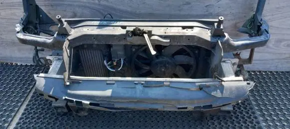 Citroen C4 I Picasso Radiator support slam panel