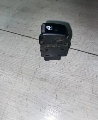 Hyundai Getz Electric window control switch 935801c010ax