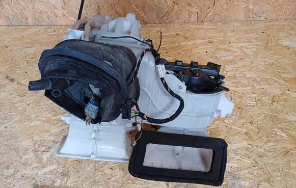 Opel Corsa D Interior heater climate box assembly 466119570GM 13280271