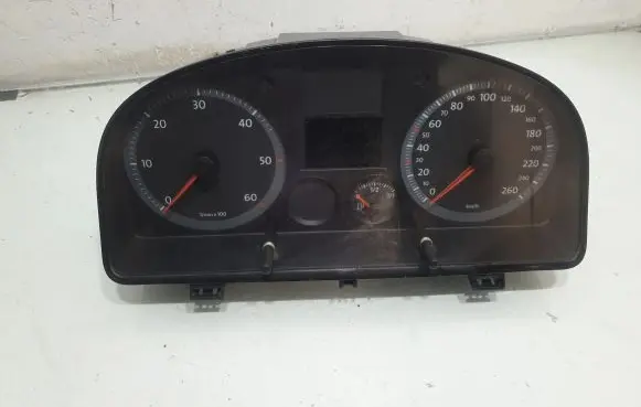 Volkswagen Caddy Speedometer (instrument cluster) 2K0920844C