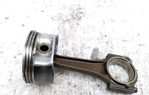 Chrysler 300 - 300C Piston with connecting rod