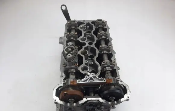 BMW 7 F01 F02 F03 F04 Engine head 7573940
