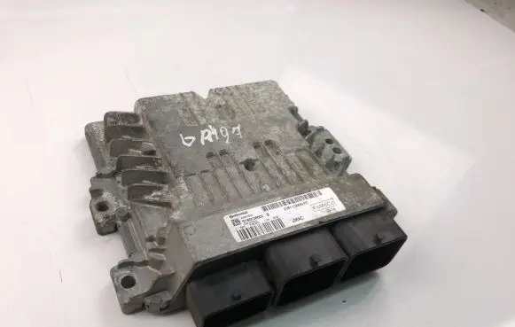 Mazda 3 II Engine control unit/module ECU AV6112A650PC S180138002B