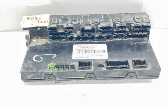 Mercedes-Benz CLK A209 C209 Fuse box set 2095451701 5DK00848665