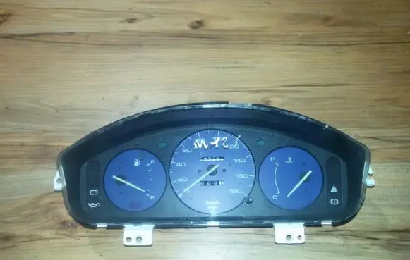 Mazda 121 Speedometer (instrument cluster) 46db03 119-390