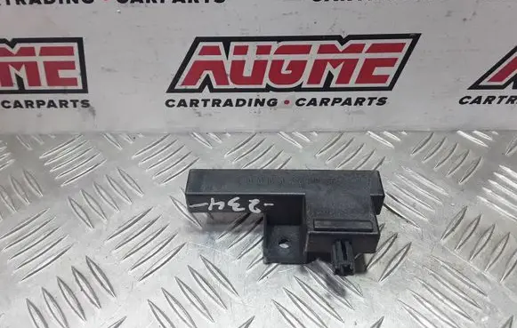 Audi A4 S4 B8 8K Keyless (KESSY) go control unit/module 8K0907247 33542221