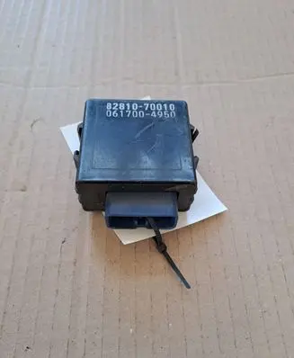 Toyota Corolla Verso E121 Day light relay 8264212050