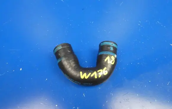 Mercedes-Benz A W176 Engine coolant pipe/hose A6512031882