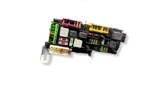 Mercedes-Benz CLS C218 AMG Fuse module 016706581
