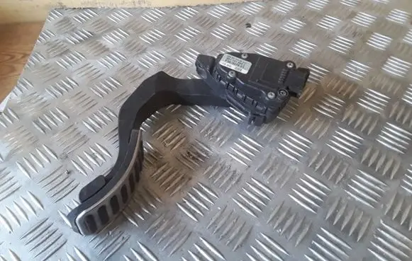 Volkswagen Phaeton Accelerator throttle pedal 3D1721503J 6PV00777029