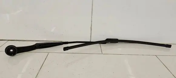 Ford Focus Front wiper blade arm BM5117526BB