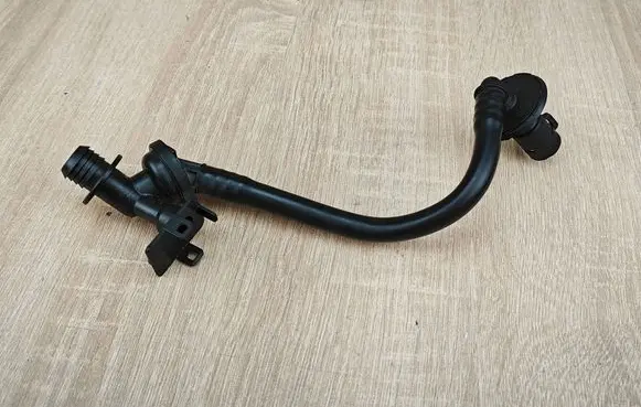 Audi A4 S4 B9 Vacuum line/pipe/hose 8W1611931N