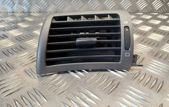 Peugeot 407 Dashboard side air vent grill/cover trim 9644589577