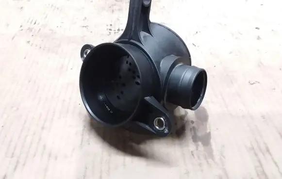 Intake resonator