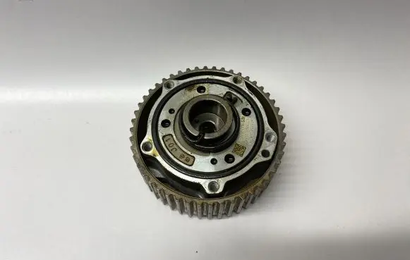 Volkswagen Jetta VII Camshaft pulley/ VANOS 04E109088AE HU2298002242