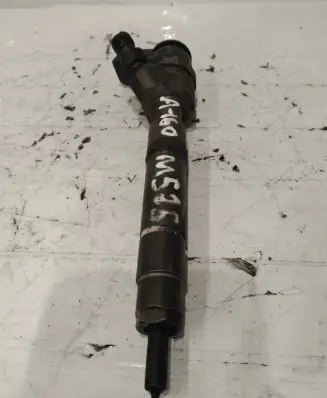 Mercedes-Benz A W169 Fuel injector 26093815 7IYZ7S A6400700787