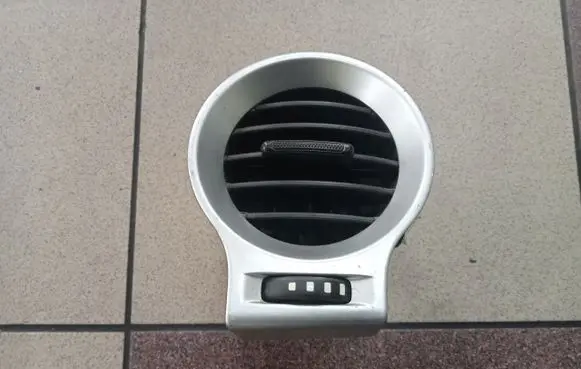 Renault Koleos I Dashboard side air vent grill/cover trim 68750JY00A