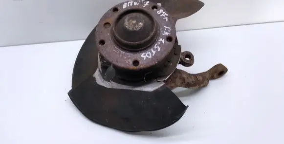 BMW 7 E38 Front wheel hub