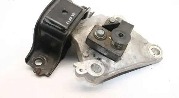 Honda Jazz Gearbox mounting bracket