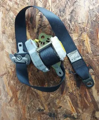 Toyota Corolla Verso AR10 Front seatbelt 7P1150P