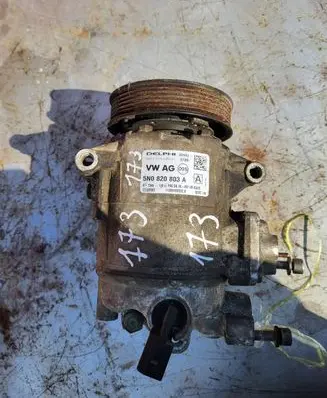 Volkswagen Golf V Air conditioning (A/C) compressor (pump) 5N0820803A