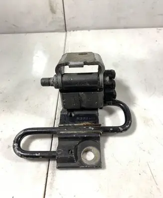 Audi A6 Allroad C6 Front door upper hinge 8E0831411B