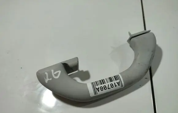 Volkswagen Polo IV 9N3 Rear interior roof grab handle 6N0857607N