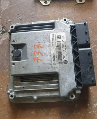 BMW 5 F10 F11 Engine control unit/module 8589141