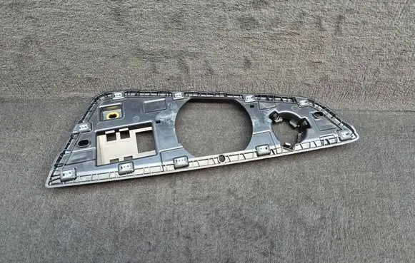 Audi Q8 Dash center speaker frame 4M8857736B