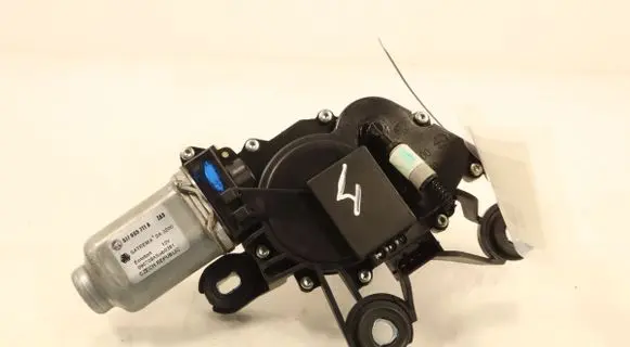 Skoda Fabia Mk2 (5J) Rear window wiper motor 5J7955711A