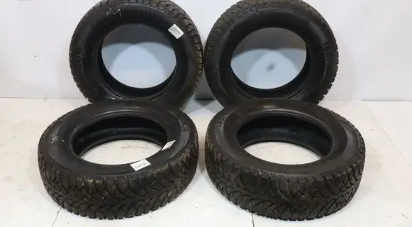 Volkswagen Golf IV R15 summer tire 